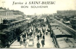 N°59617 -cpa Saint Brieuc -la Gare -bon Souvenir- - Gares - Avec Trains