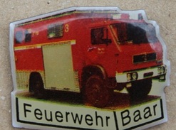 SAPEURS POMPIERS - CAMION - TRUCK  - FEUERWEHR BAAR - SUISSE - SCHWEIZ - SWISS   -    (19) - Feuerwehr