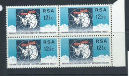 South Africa 1971 Antarctic Treaty 12.5c Single MNH Block Of 4 - Ongebruikt