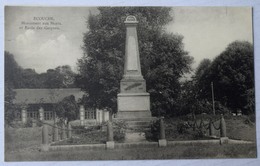 61 : Ecouché - Monument Aux Morts Et Ecole Des Garçons - (n°9424) - Ecouche