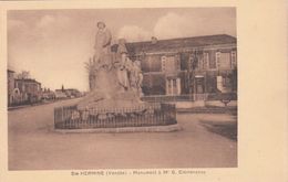 Cp , 85 , SAINTE-HERMINE , Monument à Mr G. Clémenceau - Sainte Hermine