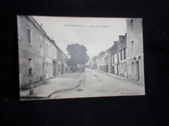 Le Merlerault . Rue  De La Gare . Voir 2 Scans . - Le Merlerault