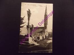 65 Env Audierne Plozevet Le Calvaire Et L Eglise LL - Plozevet