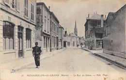 CPA 51 MOURMELON LE GRAND LA RUE DU GENIE - Mourmelon Le Grand