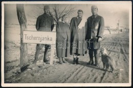 Cca 1943 Tscherjanka, Katonák ápolónőkkel Fotólap, 9x14 Cm - Altri & Non Classificati