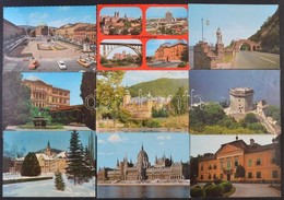 ** * Modern Képeslap Tétel Fadobozban, Főleg Városképes Lapokkal /  A Wooden Box Of Modern Postcards, Mostly Town-view - Non Classificati