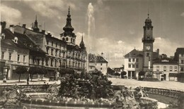 T2 Besztercebánya, Banska Bystrica; Tér, Takarékpénztár, Skoda, Ludvik Strauss és Herzka üzlete / Square, Savings Bank,  - Non Classés