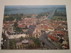 Place Verte Et L'église Notre-Dame . Vue Aérienne - Conde Sur Escaut