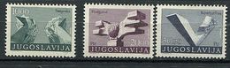 Yougoslavie** N° 1426 à 1428 - Série Courante. Monuments De La Révolution - - Neufs