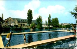 N°59983 --cpsm La Suze -la Piscine- - Swimming