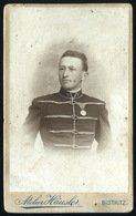 BESZTERCE 1900. Cca, Hausler : Katona Portré, Régi Visit Fotó  /  BESZTERCE Ca 1900 Hausler : Soldier Portrait, Vi - Other & Unclassified