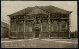 RB 1180 -  Early Postcard - Winchester College School - Hampshire - Winchester
