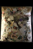 BRITISH COMMONWEALTH An All Periods Off Paper Mostly Used Assortment In A Large Packet (weight 1kg), Looks Like Much Goo - Other & Unclassified