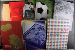 2000-2013 YEARBOOKS. COMPLETE COLLECTION Of Hardback Yearbooks With Illustrations & Information About The Issues In Four - Andere & Zonder Classificatie