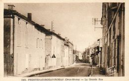 CPA - FONTENAY-ROHAN-ROHAN (79) - Aspect De La Grande Rue Dans Les Années 30 - Frontenay-Rohan-Rohan