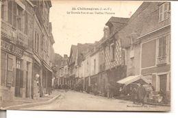 Chateaugiron  - La Grande Rue Et Ses Vieilles Maisons - Châteaugiron