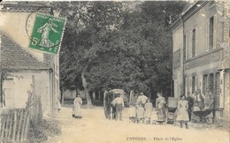 Unverre (Eure Et Loir) - Place De L'Eglise, Belle Animation Devant L'Epicerie (landau, Attelage...) - Other & Unclassified