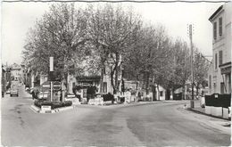 Var : Le Beausset, Entrée Du Village - Le Beausset