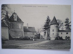 Cpa, Très Belle Vue Animée, La Pacaudière, Loire, Château De La Salle - La Pacaudiere