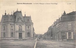 CPA 51 SAINTE MENEHOULD LA CAISSE D EPARGNE ET AVENUE VICTOR HUGO - Sainte-Menehould