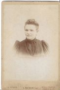 Carte Photo BICHON Portrait Femme St Germain En Laye-MOREAU? - Genealogia