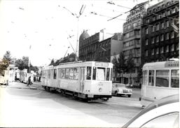 BRUXELLES (1000) : Le Tram 19 Aux Environs De La Porte De Schaerbeek, En 1973. Carte-Photo Rare. - Public Transport (surface)