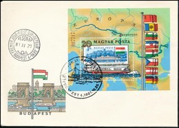 1981 Duna Blokk Eltolódott Fekete Színnyomattal FDC, Rendkívül Látványos, Különösen A Zászlóknál - Altri & Non Classificati