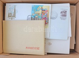 ** FDC-k, Díjjegyesek, Alkalmi Bélyegzések, Emléklapok, Postatiszta Bélyegek és Emlékívek MABÉOSZ Ajándék Tokokban, Borí - Otros & Sin Clasificación