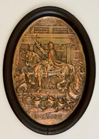 1916 IV Károly A Lovon Emlék, Réz Préselt Falikép, Sérült Keretben, 23×16 Cm - Autres & Non Classés