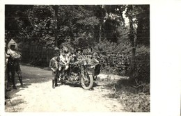 ** T2 Oldalkocsis Motorkerékpár A Cserkésztáborban / Motorcycle With Sidecar In A Hungarian Boy Scout Camp, Motorbike. P - Non Classificati