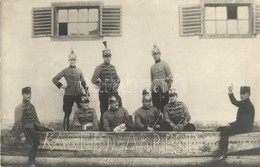 ** T2 1913 Osztrák-magyar Katonák A Kasern-Arrest (laktanyai Fogda) épülete Mellett / Austro-Hungarian K.u.K. Soldiers B - Unclassified