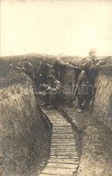 ** T2 Hagyományosan Kialakított Lövészárok / WWI Austro-Hungarian K.u.K. Military Trenches With Soldiers. Photo - Non Classés