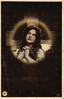 T2/T3 Praying Lady, Cross - Unclassified