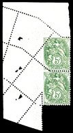 * N°111, 5c Blanc, Joli Piquage Oblique Par Pliage En Paire Verticale Coin De Feuille. TTB   Qualité: * - Nuovi