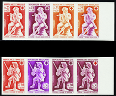 1518 N° 1540 /1541 Croix-rouge 1967  2 Bandes De 4 Bdf Qualité:** Cote:590  - Altri & Non Classificati