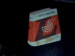 Delcampe - Calendrier Publicitaire (dictionaire ) PETIT LAROUSSE  Annee 1970 En Forme De Livret Format Mini - Petit Format : 1961-70
