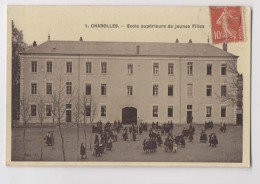 CHAROLLES  - 1908 - Ecole Supérieure De Jeunes Filles - Elèves Dans La Cour De Récréation - Animée - Charolles