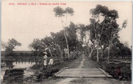 VIÊT NAM --  Annam - Hué - Ruines Du Jardin D'été - Vietnam