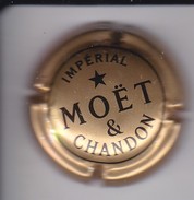 PLACA DE CHAMPAGNE MOET CHANDON (CAPSULE) - Möt Et Chandon