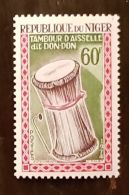 NIGER Musique, Music , Tambour D'aisselle 1 Valeur MNH ** - Musique