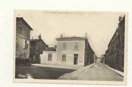 01 /CPSM  -Pont De Vaux - La Poste - Pont-de-Vaux