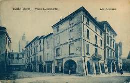 Delcampe - 30   UZES  PLACE DAMPMARTIN   LES ARCEAUX    (dv) - Uzès