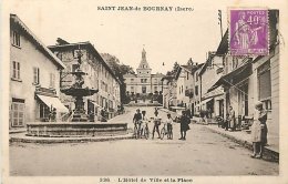 SAINTJEAN DE BOURNAY HOTEL DE VILLE ET LA PLACE - Saint-Jean-de-Bournay