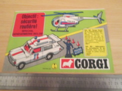 Page De Revue Des Années 70/80 : PUBLICITE  CORGY TOYS HELICOPTERE ET AMLBULANCE   Format  1/2 PAGE A4 - Corgi Toys