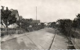 CPSM Dentellée - THOUROTTE (60) - Aspect De La Rue De Paris Dans Les Années 50 - Thourotte