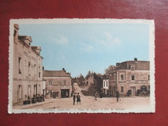 CPA 44 ORVAULT PLACE DE L'EGLISE ET RUE DU CALVAIRE COMMERCE HOTEL - Orvault