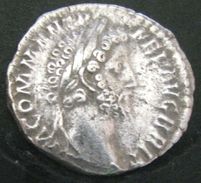 140--Roman Empire - AR Denarius, Emperor Commodus- 184-189 AD- LAETITIAE AVG - Les Antonins (96 à 192)