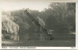 Berlin - Friedrichshain - Partie Am Schwanenteich - Foto-AK 30er Jahre - Verlag Ludwig Walter Berlin - Friedrichshain