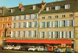 Saint Flour.....grand Hotel De L Europe.....voitures.... - Saint Flour