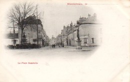 77 MONTEREAU  La Place Gambetta - Montereau